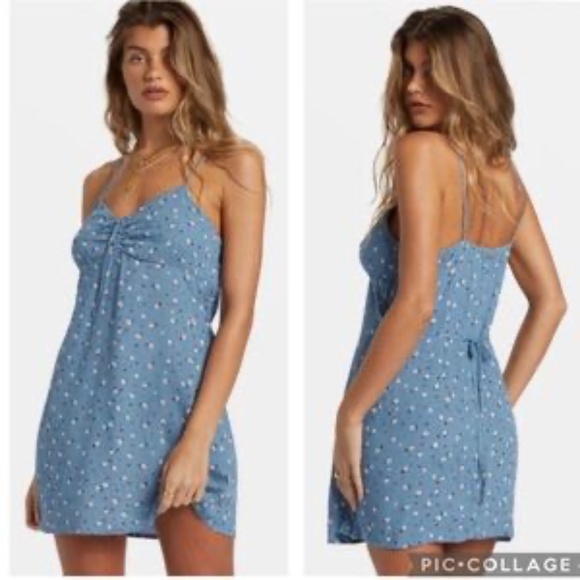 NWT Billabong Sun Chaser Floral Print Ruched Mini Sundress In Blue Shadow Large - Picture 1 of 6